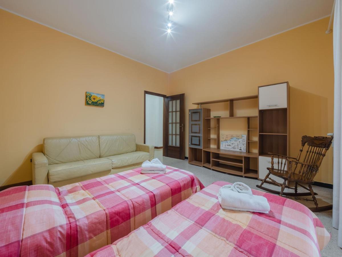 Casa Di Maty - Cozy Apartment With Balcony ลาสเปเซีย ภายนอก รูปภาพ